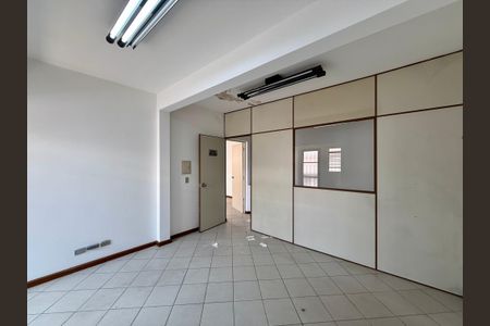 Casa à venda com 254m², 4 quartos e 3 vagas Casa à venda com 254m², 4 quartos e 3 vagasSuíte 3