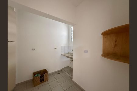 Casa à venda com 254m², 4 quartos e 3 vagas Casa à venda com 254m², 4 quartos e 3 vagasCozinha