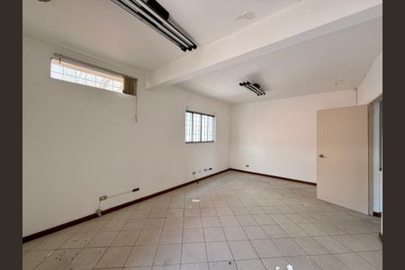 Casa à venda com 254m², 4 quartos e 3 vagas Casa à venda com 254m², 4 quartos e 3 vagasSuíte 4