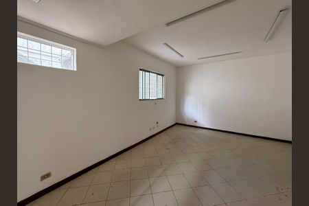 Casa à venda com 254m², 4 quartos e 3 vagas Casa à venda com 254m², 4 quartos e 3 vagasCozinha