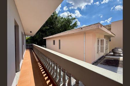 Casa à venda com 254m², 4 quartos e 3 vagas Casa à venda com 254m², 4 quartos e 3 vagasSacada Suíte 3 e 4