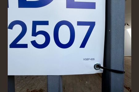 Casa à venda com 254m², 4 quartos e 3 vagas Casa à venda com 254m², 4 quartos e 3 vagasPlaca