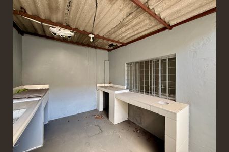 Casa à venda com 254m², 4 quartos e 3 vagas Casa à venda com 254m², 4 quartos e 3 vagasÁrea de Serviço