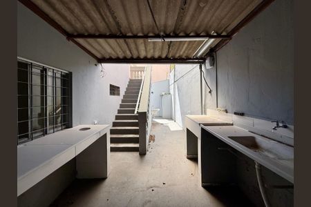 Casa à venda com 254m², 4 quartos e 3 vagas Casa à venda com 254m², 4 quartos e 3 vagasÁrea de Serviço