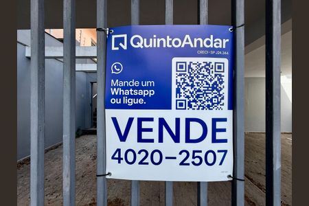Casa à venda com 254m², 4 quartos e 3 vagas Casa à venda com 254m², 4 quartos e 3 vagasPlaca
