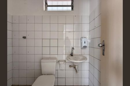 Casa à venda com 254m², 4 quartos e 3 vagas Casa à venda com 254m², 4 quartos e 3 vagasBanheiro Suíte 1