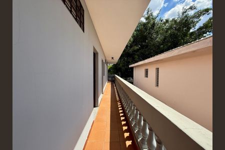 Casa à venda com 254m², 4 quartos e 3 vagas Casa à venda com 254m², 4 quartos e 3 vagasSacada Suíte 3 e 4
