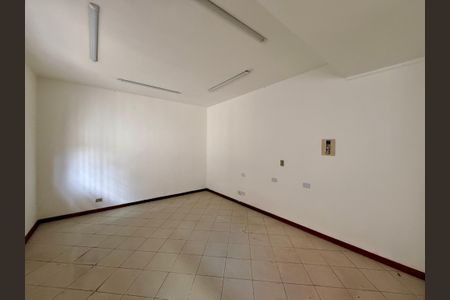 Casa à venda com 254m², 4 quartos e 3 vagas Casa à venda com 254m², 4 quartos e 3 vagasCozinha