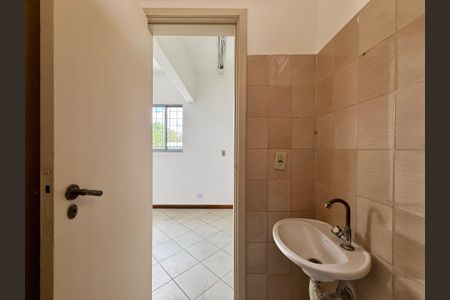 Casa à venda com 254m², 4 quartos e 3 vagas Casa à venda com 254m², 4 quartos e 3 vagasBanheiro Suíte 2