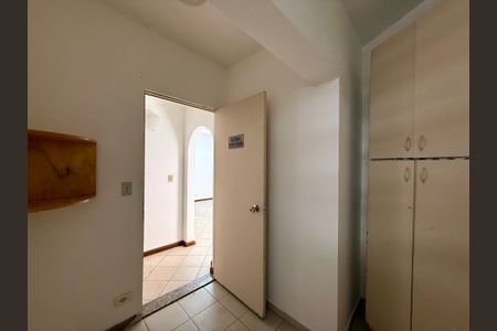Casa à venda com 254m², 4 quartos e 3 vagas Casa à venda com 254m², 4 quartos e 3 vagasCozinha