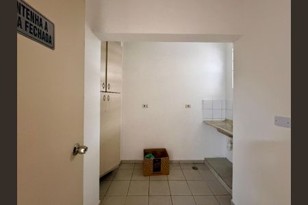 Casa à venda com 254m², 4 quartos e 3 vagas Casa à venda com 254m², 4 quartos e 3 vagasCozinha