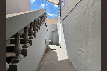 Casa à venda com 254m², 4 quartos e 3 vagas Casa à venda com 254m², 4 quartos e 3 vagasÁrea de Serviço