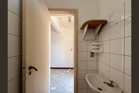 Casa à venda com 254m², 4 quartos e 3 vagas Casa à venda com 254m², 4 quartos e 3 vagasBanheiro Suíte 4