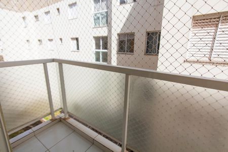 Varanda de apartamento para alugar com 2 quartos, 57m² em Jardim Europa, Uberlândia