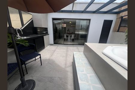 Apartamento à venda com 160m², 3 quartos e 2 vagas Apartamento à venda com 160m², 3 quartos e 2 vagasÁrea externa