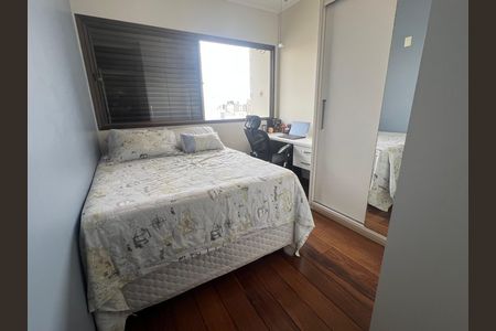 Apartamento à venda com 160m², 3 quartos e 2 vagas Apartamento à venda com 160m², 3 quartos e 2 vagasQuarto