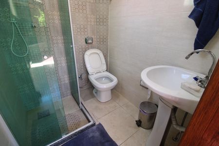 Casa à venda com 362m², 3 quartos e 3 vagasEdícula - Banheiro da suíte 