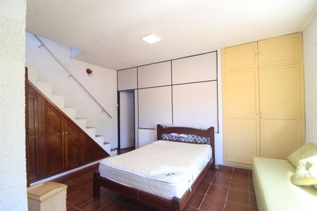 Casa à venda com 362m², 3 quartos e 3 vagasEdícula - Suíte 