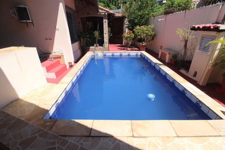 Casa à venda com 362m², 3 quartos e 3 vagasPiscina