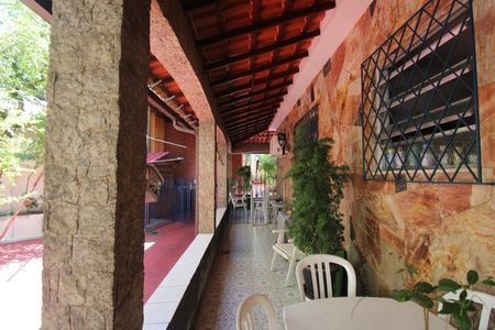 Casa à venda com 362m², 3 quartos e 3 vagasVaranda