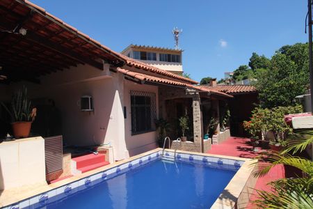 Casa à venda com 362m², 3 quartos e 3 vagasQuintal 