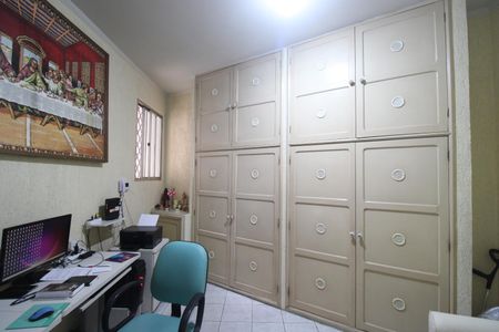 Casa à venda com 362m², 3 quartos e 3 vagasEscritório