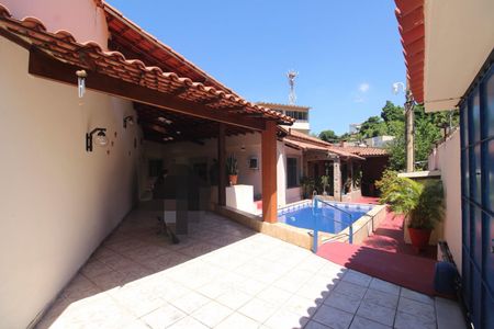 Casa à venda com 362m², 3 quartos e 3 vagasGaragem