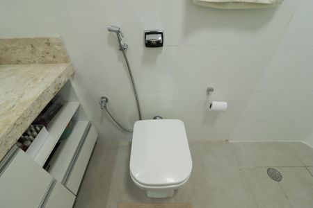 Casa à venda com 174m², 4 quartos e 5 vagas Casa à venda com 174m², 4 quartos e 5 vagasBanheiro da Suíte 2