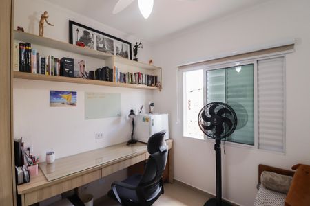 Casa à venda com 174m², 4 quartos e 5 vagas Casa à venda com 174m², 4 quartos e 5 vagasQuarto 1