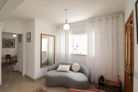 Casa à venda com 174m², 4 quartos e 5 vagas Casa à venda com 174m², 4 quartos e 5 vagasSala