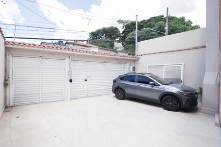 Casa à venda com 174m², 4 quartos e 5 vagas Casa à venda com 174m², 4 quartos e 5 vagasÁrea Externa
