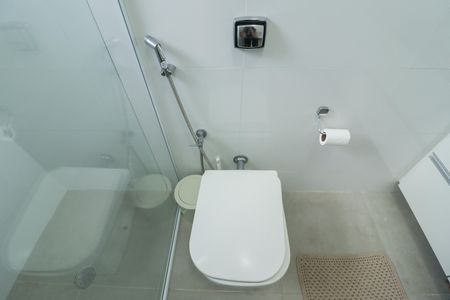 Casa à venda com 174m², 4 quartos e 5 vagas Casa à venda com 174m², 4 quartos e 5 vagasBanheiro da Suíte 1