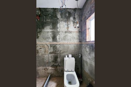 Casa de condomínio à venda com 250m², 2 quartos e 1 vaga Casa de condomínio à venda com 250m², 2 quartos e 1 vagaBanheiro da Suíte 2