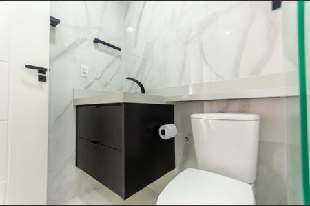 Apartamento à venda com 153m², 3 quartos e 3 vagas Apartamento à venda com 153m², 3 quartos e 3 vagasSuíte 1 - Banheiro