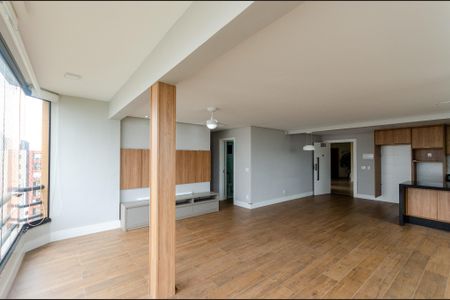 Apartamento à venda com 153m², 3 quartos e 3 vagas Apartamento à venda com 153m², 3 quartos e 3 vagasSala