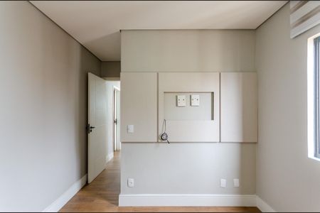 Apartamento à venda com 153m², 3 quartos e 3 vagas Apartamento à venda com 153m², 3 quartos e 3 vagasSuíte 2