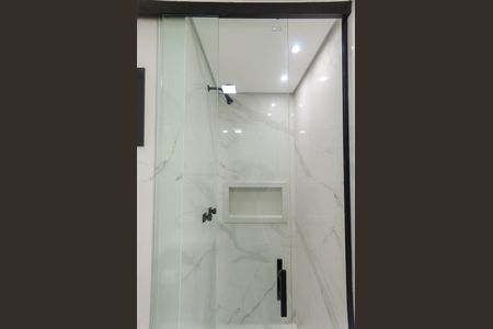 Apartamento à venda com 153m², 3 quartos e 3 vagas Apartamento à venda com 153m², 3 quartos e 3 vagasSuíte 1 - Banheiro