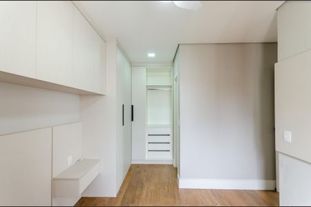 Apartamento à venda com 153m², 3 quartos e 3 vagas Apartamento à venda com 153m², 3 quartos e 3 vagasSuíte 2