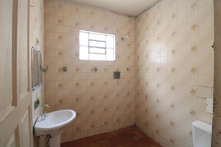 Banheiro de casa para alugar com 1 quarto, 50m² em Vila Progresso (zona Sul), São Paulo