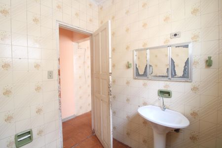 Banheiro de casa para alugar com 1 quarto, 50m² em Vila Progresso (zona Sul), São Paulo