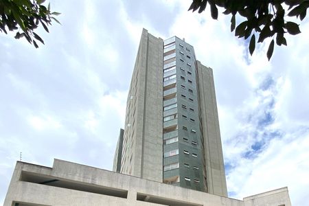 Apartamento para alugar com 75m², 3 quartos e 2 vagasFachada