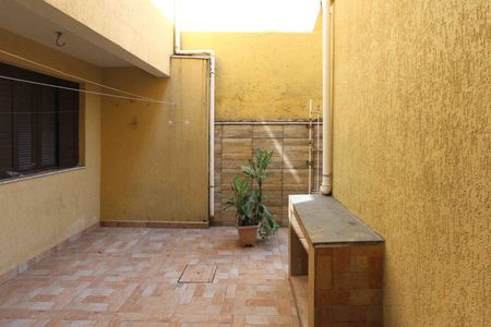 Casa à venda com 130m², 4 quartos e 2 vagas