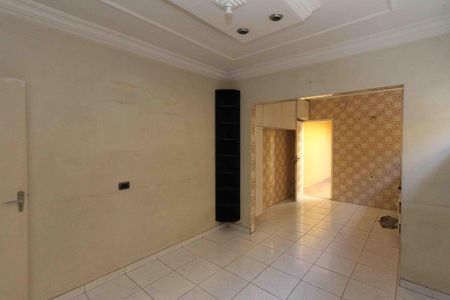 Casa à venda com 130m², 4 quartos e 2 vagas