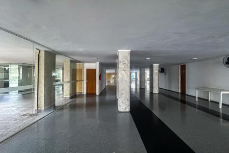 Apartamento à venda com 72m², 2 quartos e sem vagaÁrea comum