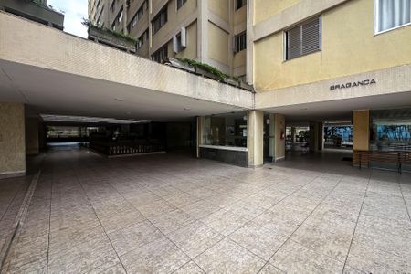 Apartamento à venda com 72m², 2 quartos e sem vagaÁrea comum