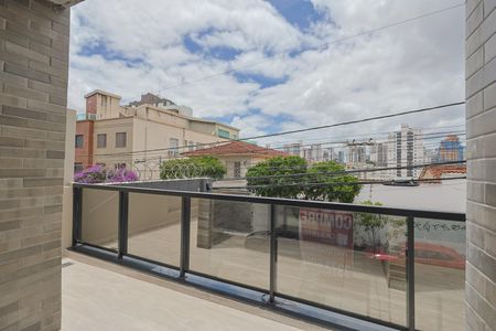 Apartamento à venda com 140m², 4 quartos e 2 vagas Apartamento à venda com 140m², 4 quartos e 2 vagasVaranda