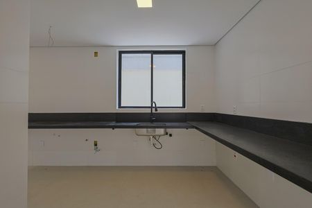 Cozinha de apartamento à venda com 4 quartos, 140m² em Prado, Belo Horizonte