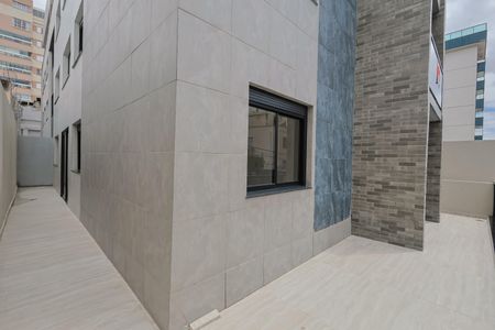 Apartamento à venda com 140m², 4 quartos e 2 vagas Apartamento à venda com 140m², 4 quartos e 2 vagasVaranda