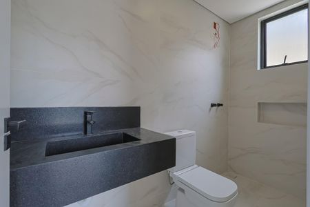 Apartamento à venda com 140m², 4 quartos e 2 vagas Apartamento à venda com 140m², 4 quartos e 2 vagasBanheiro da Suíte