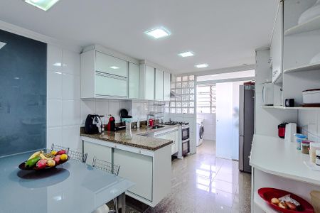 Apartamento à venda com 171m², 3 quartos e 1 vaga Apartamento à venda com 171m², 3 quartos e 1 vagaCozinha